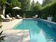 schwimmbecken-fliesen-auswaehlen-worauf-sie-bei-material-und-design-achten-sollten